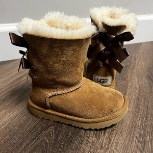 UGG Bailey Bow Toddler 9